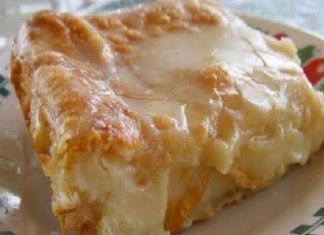 EASY BREAKFAST CHEESE DANISH