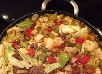 CABBAGE SOUP WITH HAMBURGER