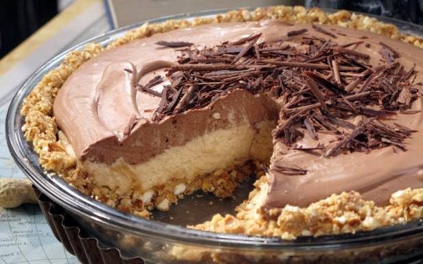 NO-BAKE CREAM CHEESE PEANUT BUTTER PIE WITH CHOCOLATE WHIPPED CREAM