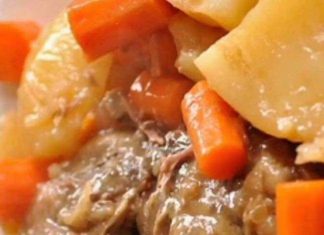 CARROTS & POTATOES ROASTED W/ ONION AND GARLIC