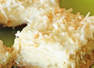 HAWAIIAN CHEESECAKE BARS