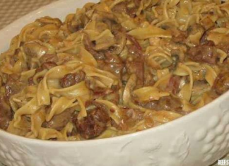 BEEF STROGANOFF CASSEROLE