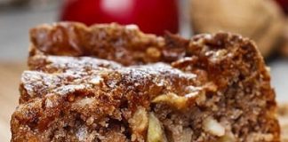 Cinnamon Apple Cake