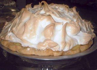 HOMEMADE LEMON MERINGUE PIE