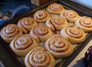 Grandma’s Cinnamon Rolls