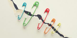 10 Great Ways To Use Safety Pins Around The House