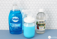 DIY Simple And Easy Tub Cleaner.