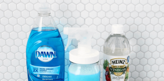 DIY Simple And Easy Tub Cleaner.