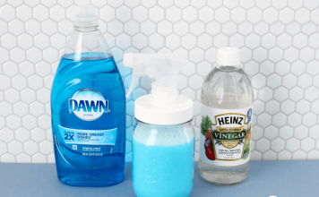 DIY Simple And Easy Tub Cleaner.