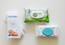 10 Random Yet Helpful Uses For Baby Wipes That Are Actually Surprising