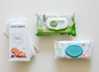 10 Random Yet Helpful Uses For Baby Wipes That Are Actually Surprising