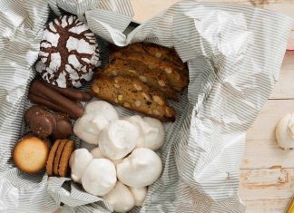 How To Keep Your Holiday Cookies Fresh Longer