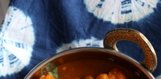 COCONUT KORMA SAUCE WITH CAULIFLOWER, POTATO, CHICKPEAS