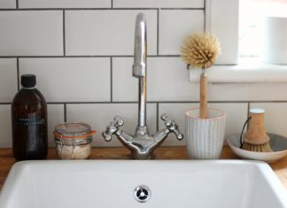 DIY Natural And Cheap Sink Cleanser.