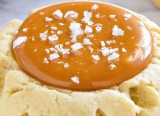 SALTED CARAMEL COOKIES EASY CHRISTMAS COOKIE RECIPE!