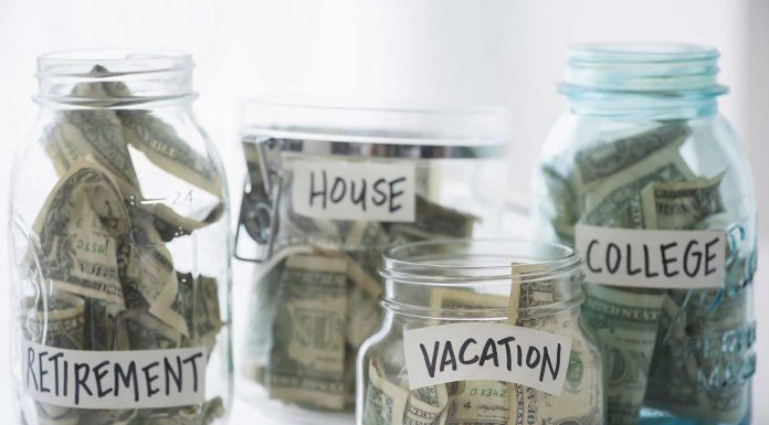 Save $1,400 By The Year’s End With This 52-Week Challenge!