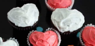 HEART CUPCAKES (MADE WITH A MUFFIN TIN)