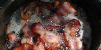 Don’t Throw Out Bacon Grease – You Can Use It For More Flavorful Cooking