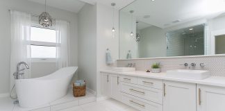 5 Things You Should Never Store In Your Bathroom