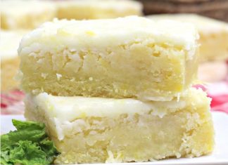 LEMON BROWNIES WITH GLAZE