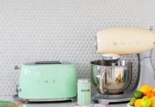 How to Clean a Toaster in Less Than 15 Minutes!