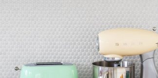 How to Clean a Toaster in Less Than 15 Minutes!