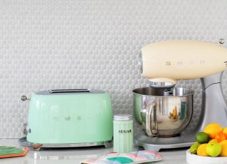 How to Clean a Toaster in Less Than 15 Minutes!