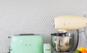 How to Clean a Toaster in Less Than 15 Minutes!