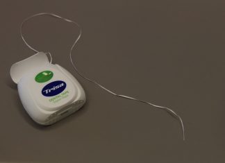 12 of the Smartest Uses For Dental Floss
