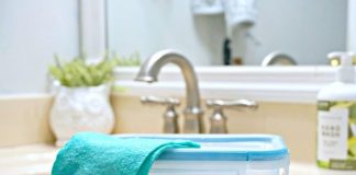 DIY Cleaning Wipes (Reusable And Disinfecting).