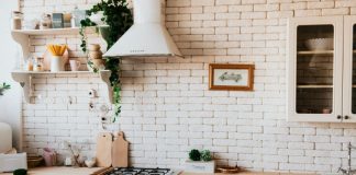 8 Ways To Remove All The Nasty Smells In Your Kitchen.