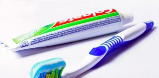 10 Incredibly Genius Ways To Use Toothpaste!