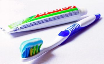10 Incredibly Genius Ways To Use Toothpaste!