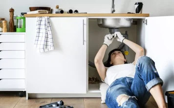 10 Easy Fixes Every Homeowner Should Know