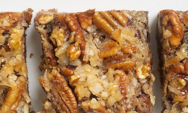 GERMAN CHOCOLATE PECAN PIE BARS
