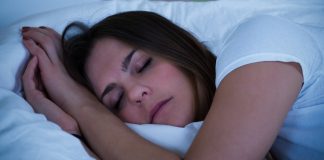 6 Clear Signs That You Sleep Too Much.