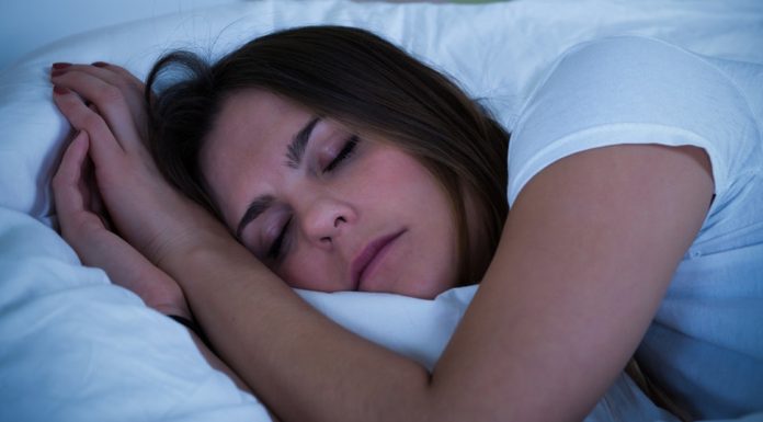 6 Clear Signs That You Sleep Too Much.