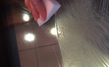 How To Clean Your Oven Glass Without Using Chemicals