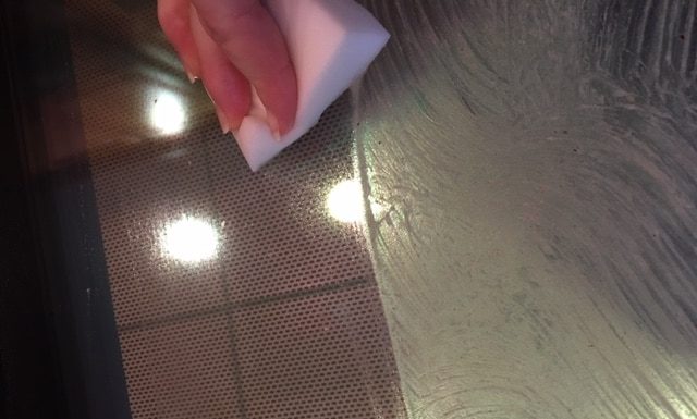 How To Clean Your Oven Glass Without Using Chemicals