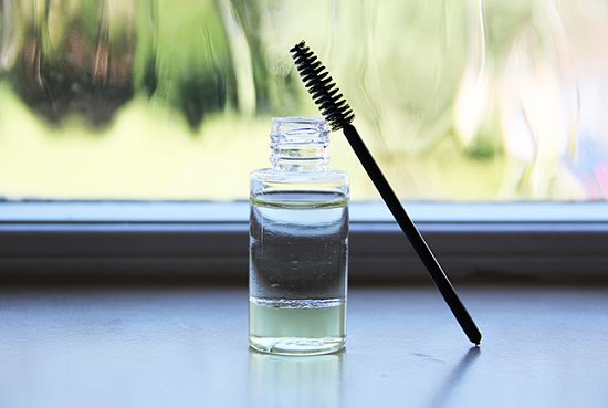 DIY Recipe Homemade Mascara with Castor Oil - Grandma's Things