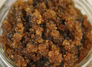 DIY Brightening & Nourishing Hand Scrub