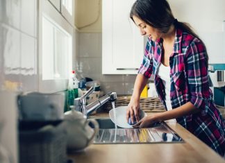 10 Household Chores You Can Finish In 10 Minutes!