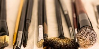 DIY Easy & Cheap Makeup Brush Cleaner