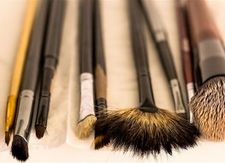 DIY Easy & Cheap Makeup Brush Cleaner