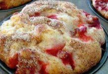 Fresh Strawberry Muffins