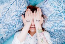 Fall Asleep Fast With These 8 Natural Remedies For Sleep