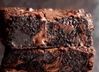 BEST FUDGIEST BROWNIES