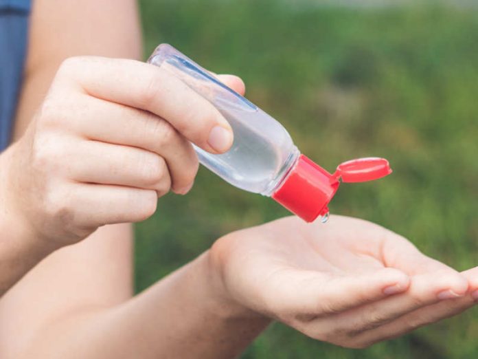 How To Make A DIY Antiviral Hand Sanitizer - Health 2024 | PopcornTime