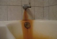 Natural & Easy Way To Remove Rust Stains From The Bathtub