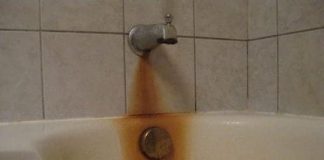 Natural & Easy Way To Remove Rust Stains From The Bathtub